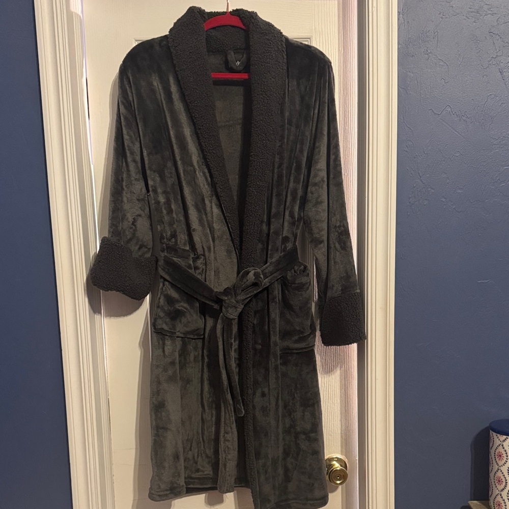 Kirklands Gray Plush Robe